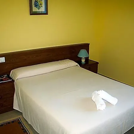 Royal Iii Hotel