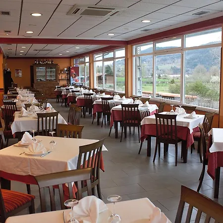 Royal Iii 3* Pesués